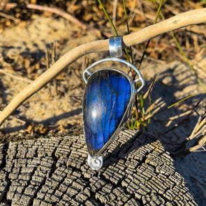 Labradorite Artisan Pendant