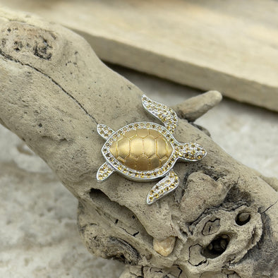 Alamea Gold & Diamond Sea Turtle Pendant