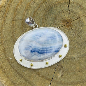 Scheelite Oval Pendant