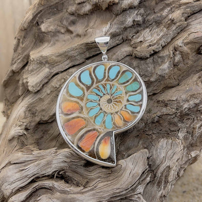 Spiny Oyster & Turquoise Inlay Ammonite Pendant
