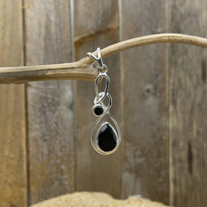 Twisted Teardrop Onyx Pendant