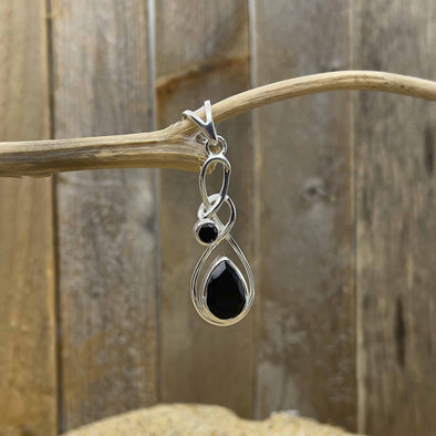 Twisted Teardrop Onyx Pendant