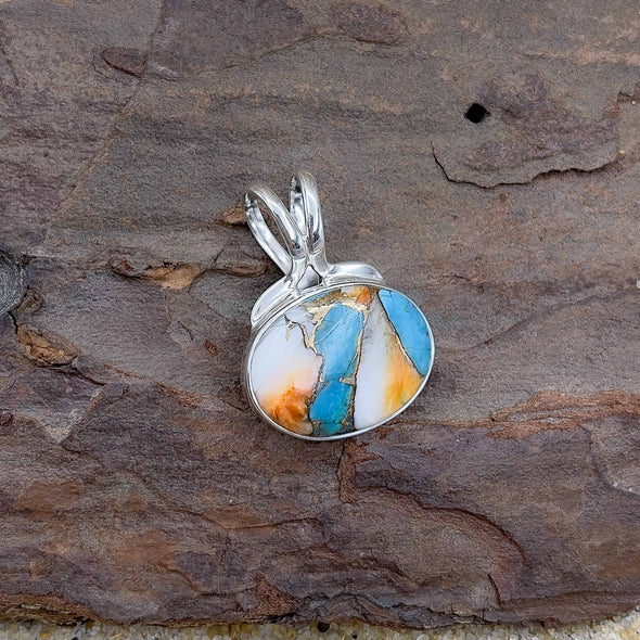 Spiny Oyster East/West Oval Pendant