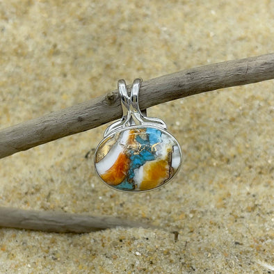 Spiny Oyster East/West Oval Pendant